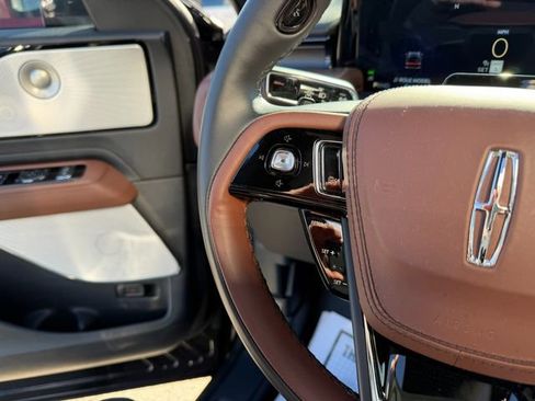 Used 2025 Lincoln Aviator Reserve w/ Equipment Group 201A image 46
