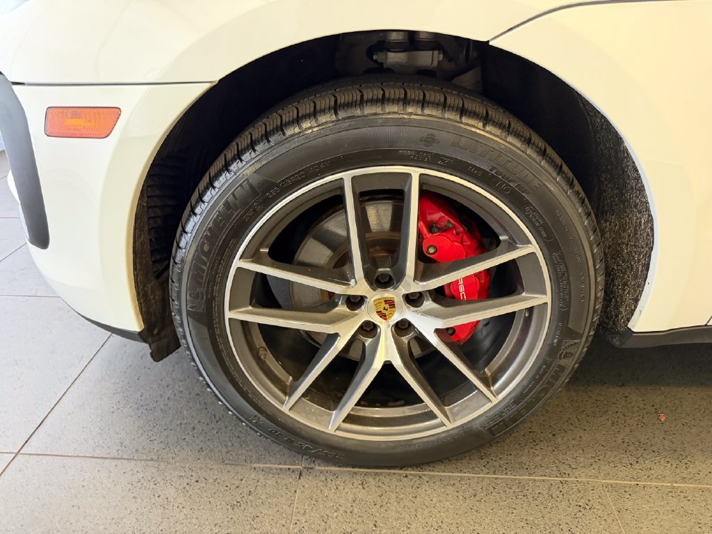 Certified 2023 Porsche Macan S AWD/4WD image 10