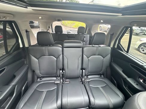 Used 2023 Honda Pilot Touring image 30