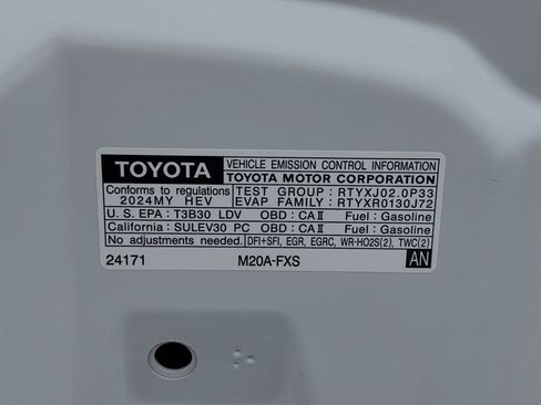 Used 2024 Toyota Prius LE FWD image 19
