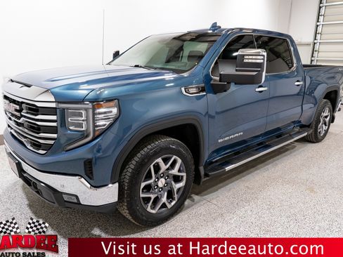 Used 2024 GMC Sierra 1500 SLT w/ SLT Premium Package image 2