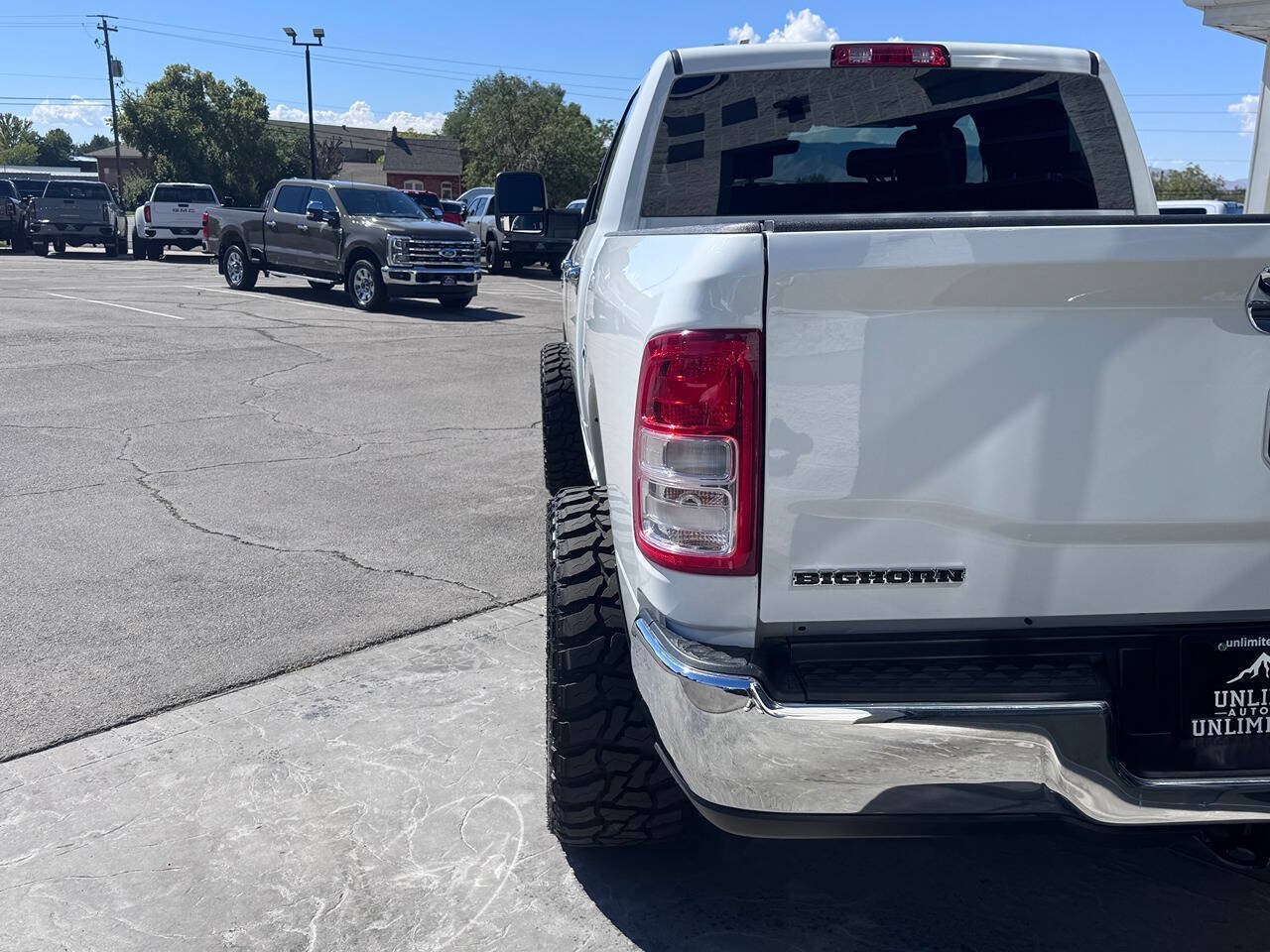 Used 2023 RAM 2500 Big Horn w/ Cold Weather Group AWD/4WD image 15