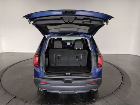 Used 2023 GMC Acadia SLE w/ Elevation Edition image 9