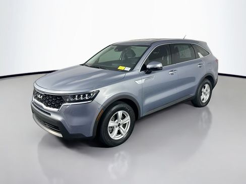 Used 2022 Kia Sorento LX FWD image 3