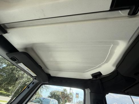 Used 2017 Jeep Wrangler Unlimited Rubicon w/ Connectivity Group image 31