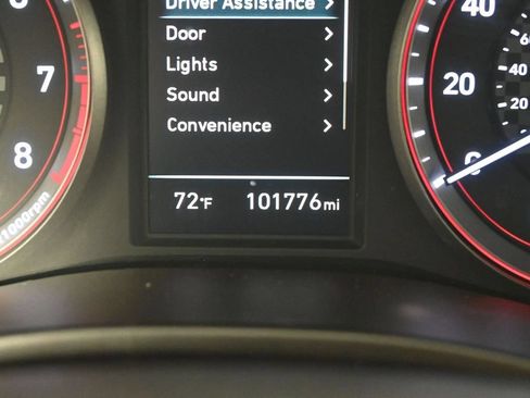 Used 2019 Hyundai Veloster 2.0 Premium FWD image 17