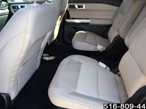 Used 2024 Ford Explorer XLT image 16