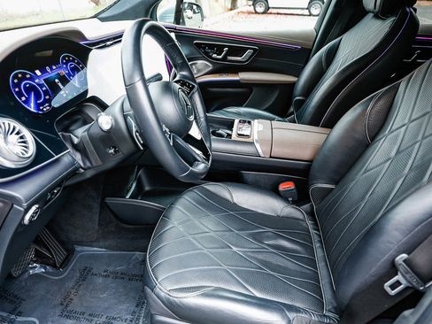 Used 2023 Mercedes-Benz EQS 580 4MATIC SUV image 19