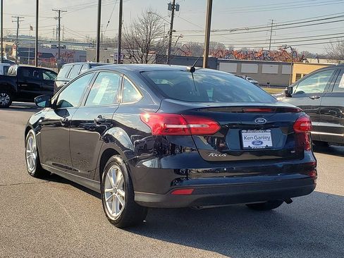 Certified 2018 Ford Focus SE image 7