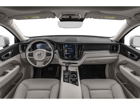 Used 2019 Volvo XC60 T5 Momentum w/ Premium Package image 8