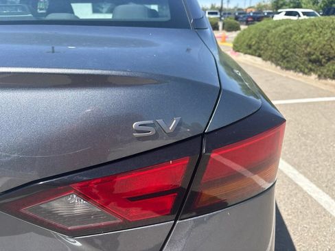 Used 2024 Nissan Altima 2.5 SV FWD image 5