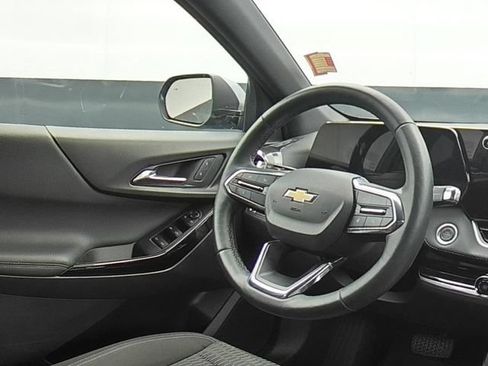 Used 2025 Chevrolet Equinox LT AWD/4WD image 19