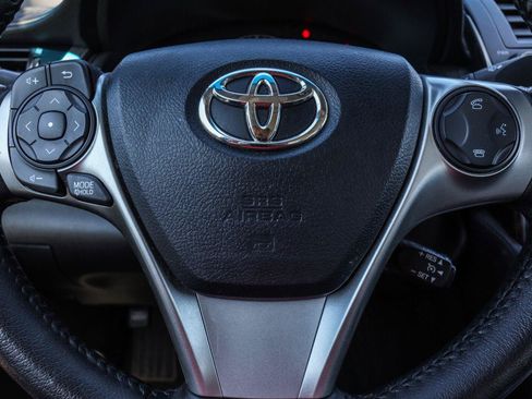 Used 2012 Toyota Camry SE w/ Leather Pkg FWD image 14