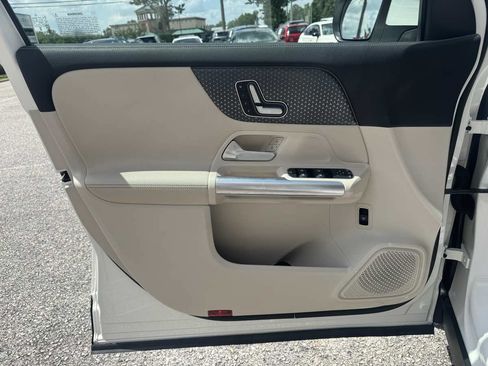 Used 2025 Mercedes-Benz GLA 250 image 27