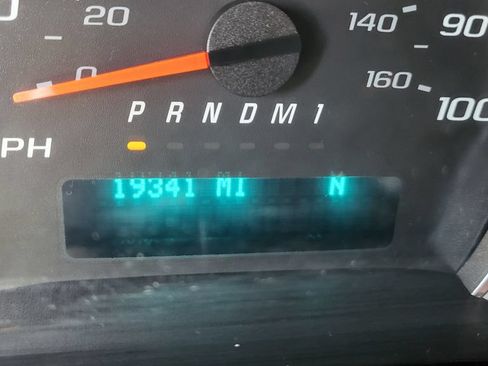 Used 2020 Chevrolet Express 2500 LT w/ LT Preferred Equipment Group RWD image 30