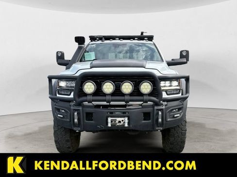 Used 2022 RAM 3500 Limited AWD/4WD image 2