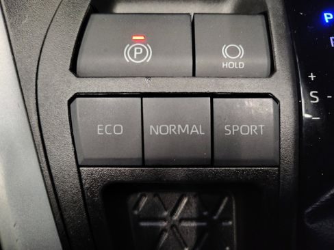 Used 2023 Toyota RAV4 XLE w/ Convenience Package FWD image 33