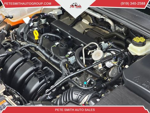 Used 2017 Ford Focus SE image 36