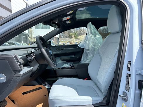 New 2026 Volvo EX30 Ultra w/ Protection Package Premier AWD/4WD image 10