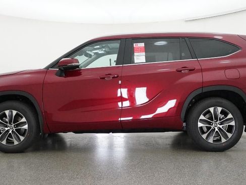 New 2026 Toyota Highlander XLE AWD/4WD image 52