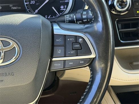 Certified 2020 Toyota Highlander Platinum image 15