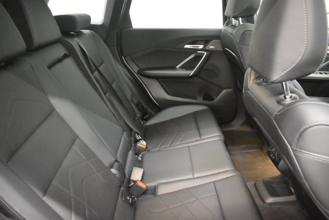 Used 2026 BMW X1 xDrive28i AWD/4WD image 17