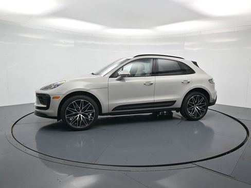 Used 2026 Porsche Macan image 2