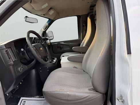 Used 2014 Chevrolet Express 1500 AWD image 11
