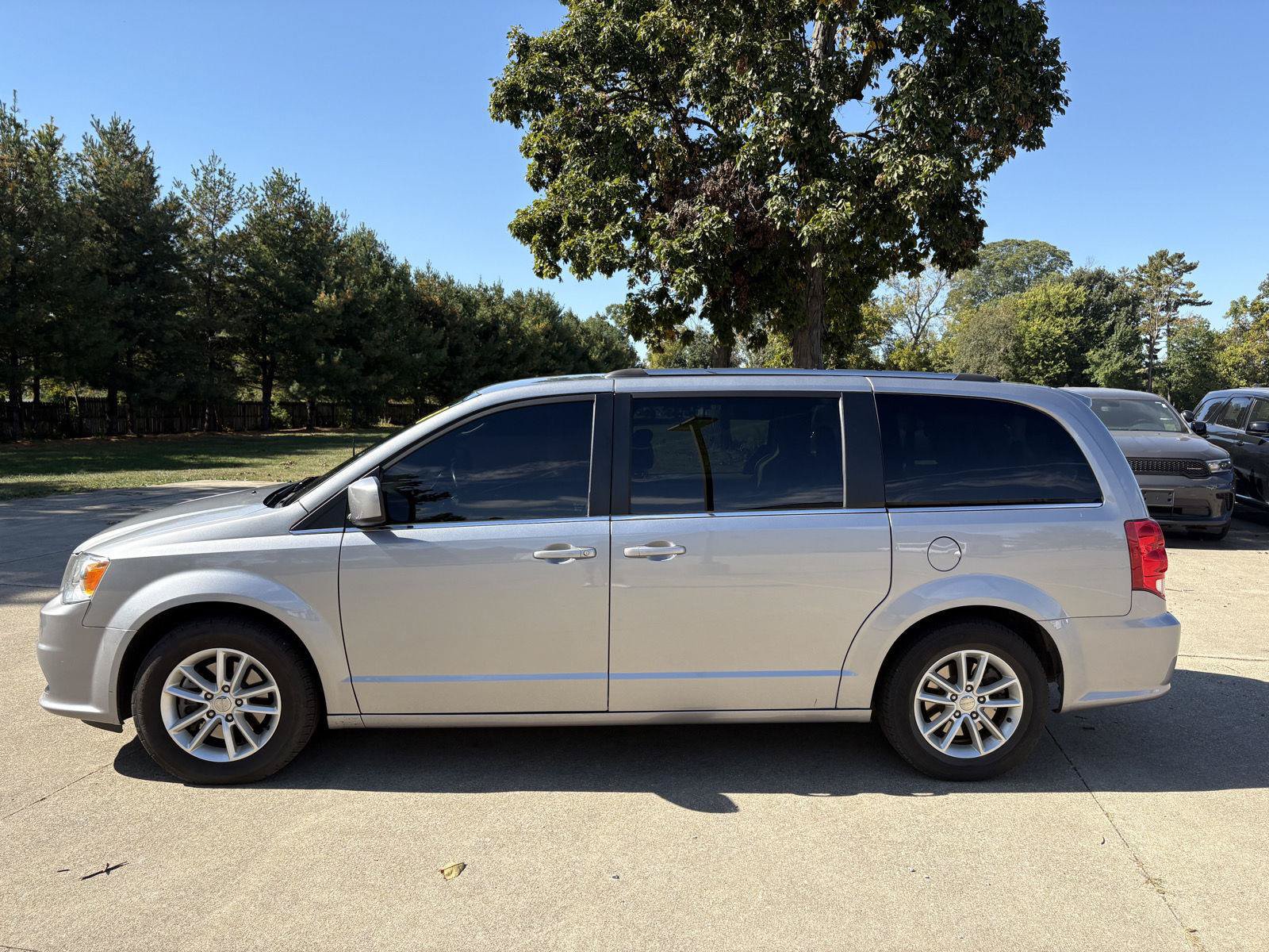 Used 2020 Dodge Grand Caravan SXT FWD image 5