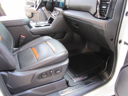 Used 2024 GMC Sierra 2500 AT4 w/ AT4 Premium Plus Package AWD/4WD image 23