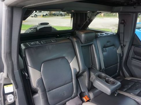 Used 2025 Ford Bronco Outer Banks w/ Sasquatch Package AWD/4WD image 25