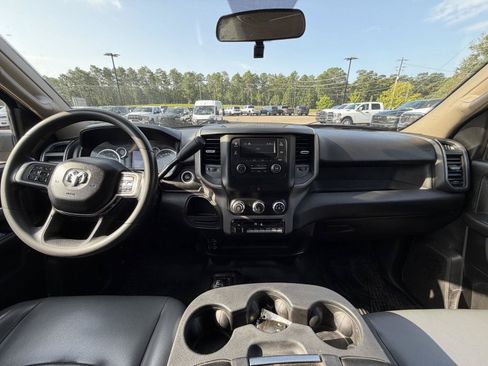 Used 2019 RAM 3500 Tradesman w/ Chrome Appearance Group AWD/4WD image 7
