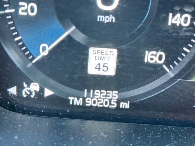Used 2016 Volvo XC90 T6 Inscription w/ Vision Package AWD/4WD image 11