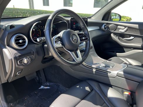 Used 2022 Mercedes-Benz GLC 300 4MATIC image 17