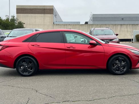 Used 2021 Hyundai Elantra SEL w/ Cargo Package image 6