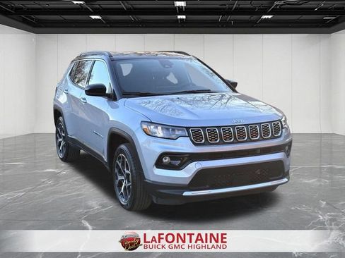 Used 2025 Jeep Compass Limited image 7