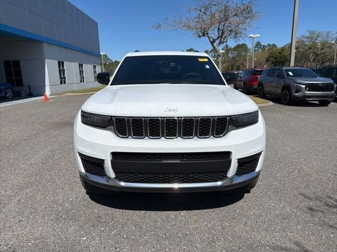 Used 2024 Jeep Grand Cherokee L Laredo w/ Trailer Tow Package image 2