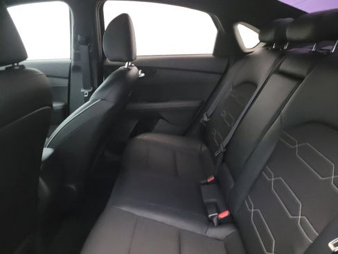 Used 2023 Kia Forte GT-Line w/ GT-Line Premium Package image 18