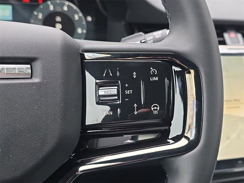 New 2026 Land Rover Range Rover Evoque S image 18