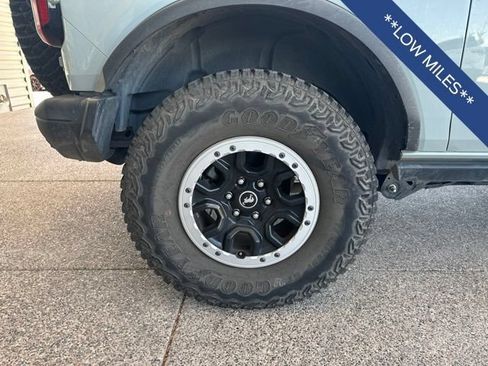 Used 2023 Ford Bronco Badlands w/ Sasquatch Package AWD/4WD image 9