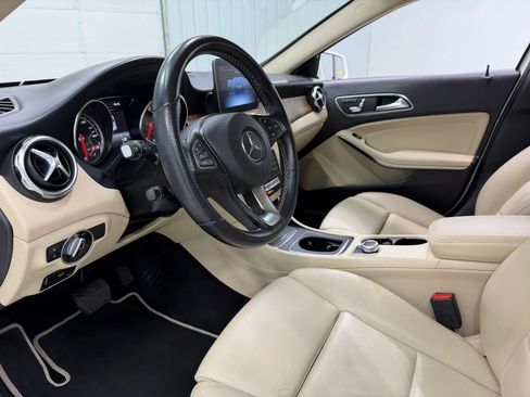 Used 2019 Mercedes-Benz GLA 250 image 12