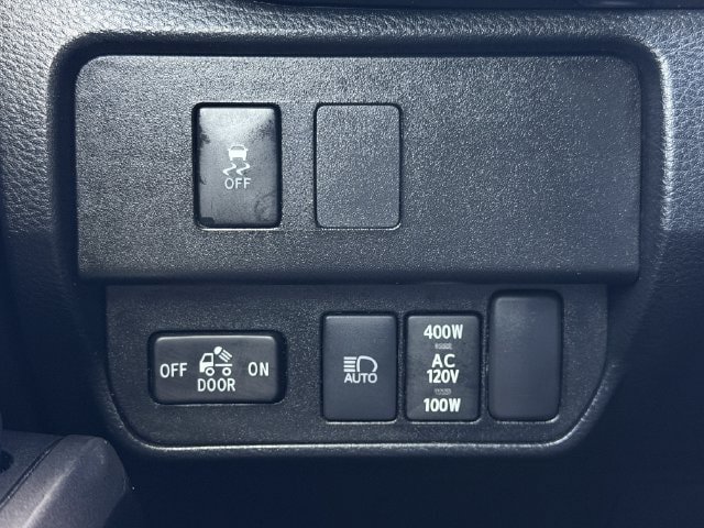 Used 2022 Toyota Tacoma TRD Off-Road AWD/4WD image 20