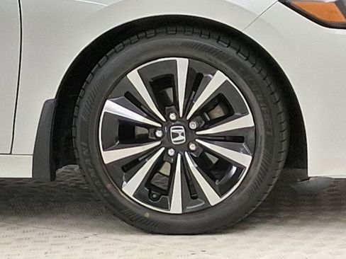 Used 2022 Honda Civic EX image 10