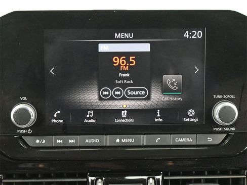 Used 2022 Nissan Pathfinder S image 9