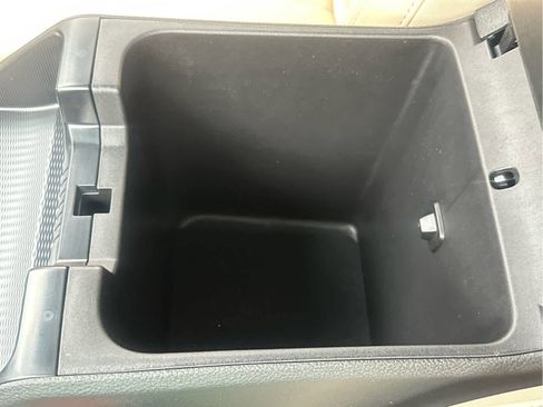 New 2025 Jeep Grand Cherokee L Limited w/ Luxury Tech Group II image 45