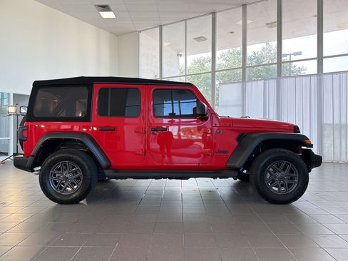 Used 2024 Jeep Wrangler Unlimited Sport AWD/4WD image 8