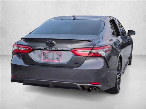 Used 2019 Toyota Camry SE w/ Carpet Mat Package FWD image 5