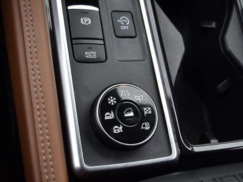 Certified 2024 Nissan Pathfinder Platinum w/ Cargo Package image 22