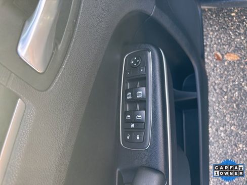 Used 2019 Chrysler 300 S w/ S Model Appearance Package image 13