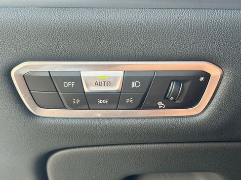 Used 2023 BMW X7 M60i w/ Executive Package image 27